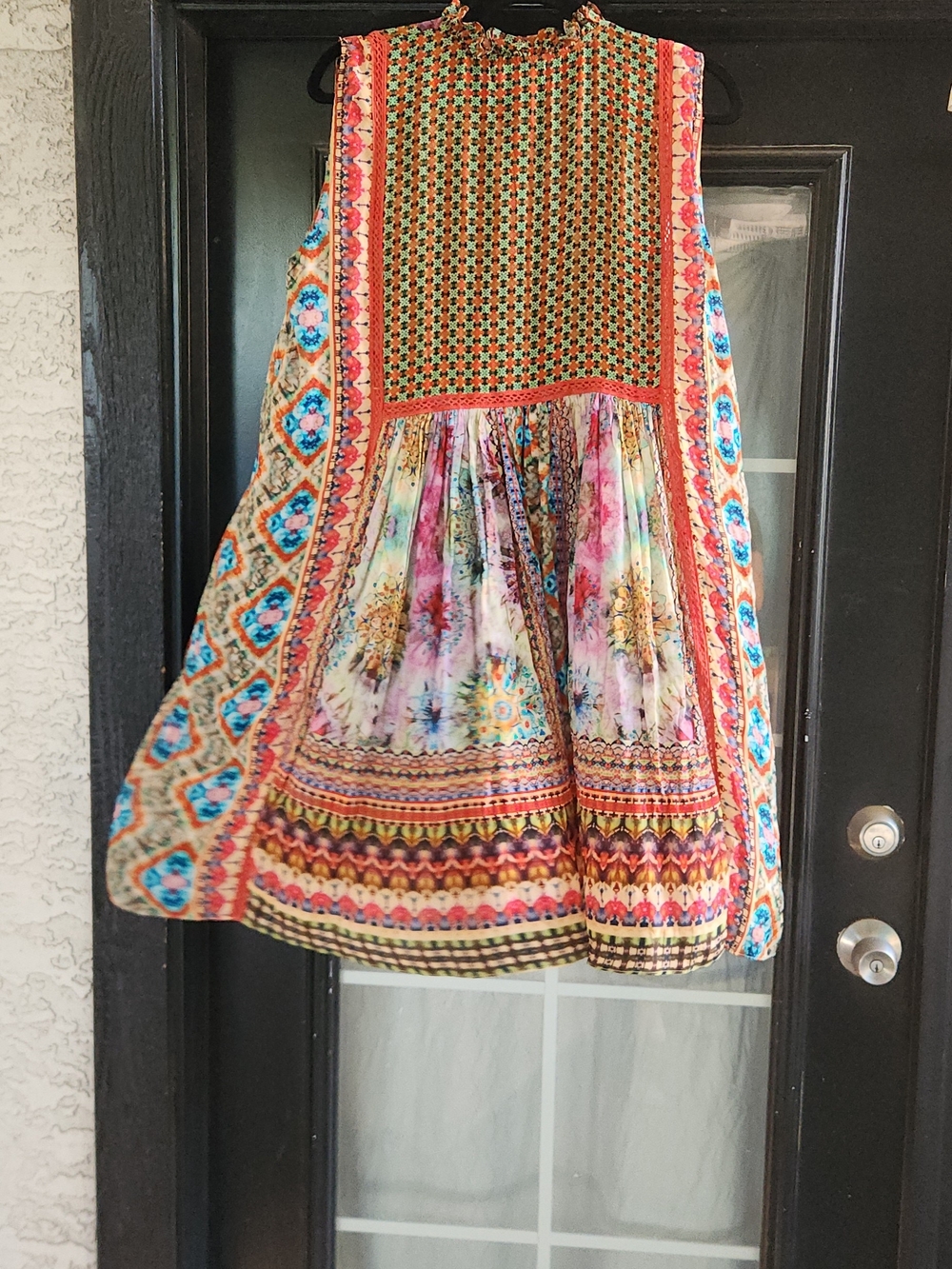 This colorful Bhanuni by Jyoti babydoll tunic dress features an intricate, vibra - Picture 6 of 8